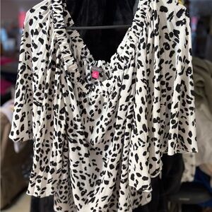 Black and White Animal Print Women's Top